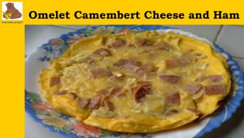 The omelet Camembert cheese and ham